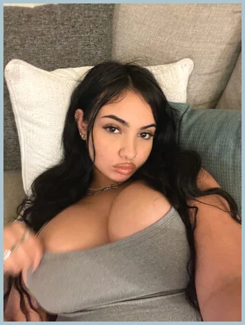 Olivia gallery photo 1