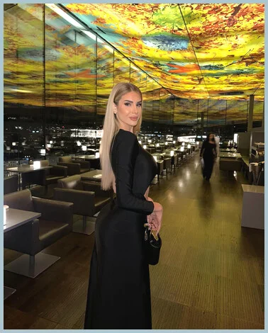 Liza gallery photo 2