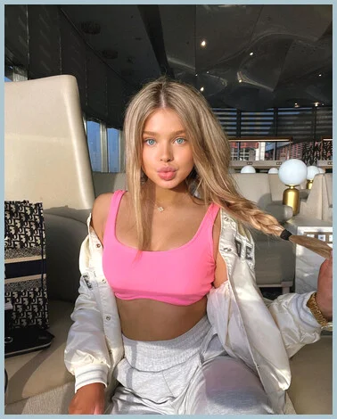 Allie gallery photo 2