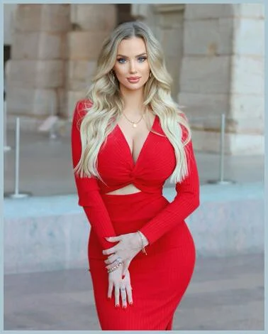 Camille Manon gallery photo 1